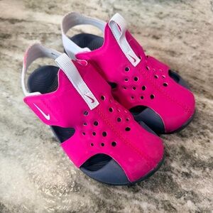 Nike Sunray Protect Girls Toddler Size 11C